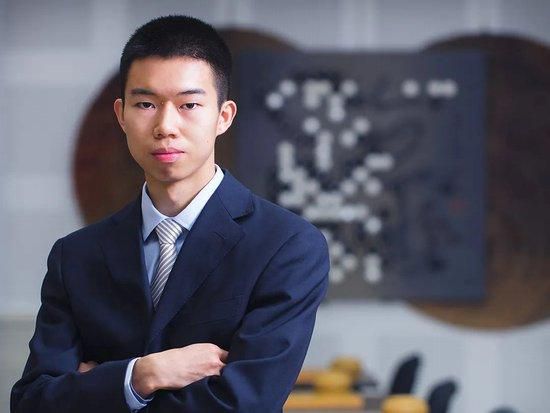 亚洲女人被黑人进入的网站